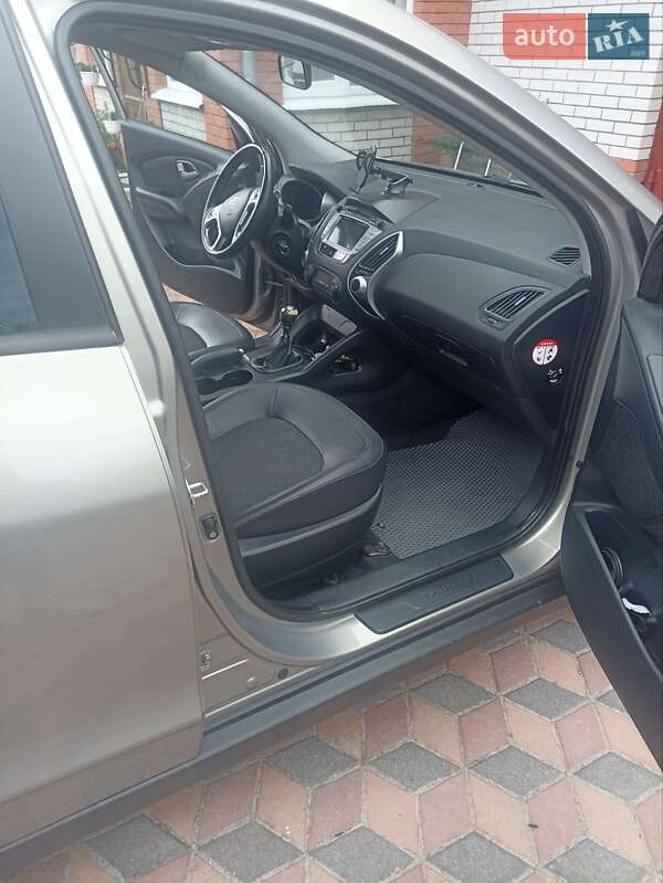 Внедорожник / Кроссовер Hyundai ix35 2011 в Звягеле