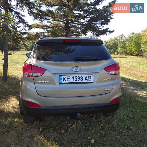 Внедорожник / Кроссовер Hyundai ix35 2010 в Александровке (Краматорского района)