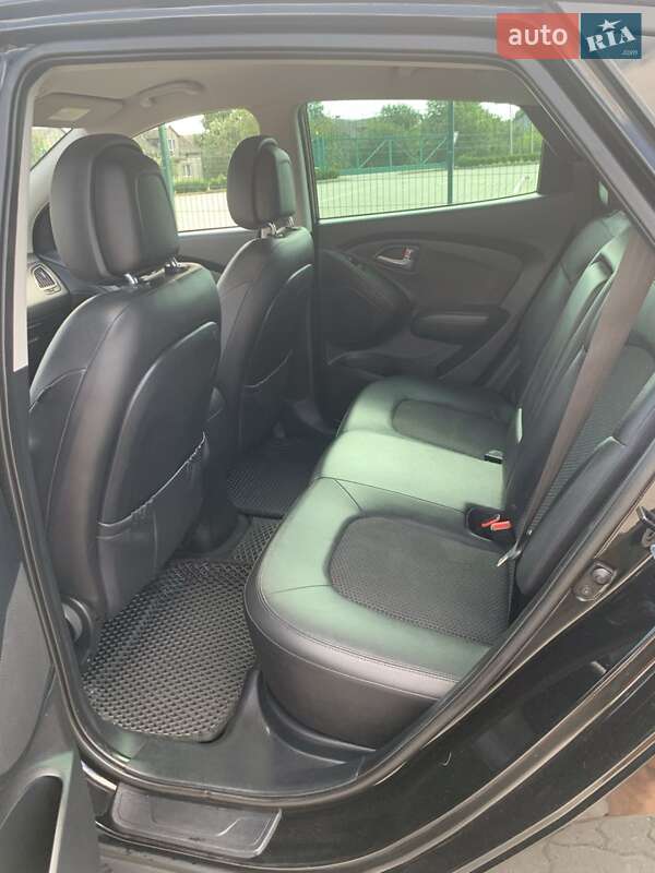 Позашляховик / Кросовер Hyundai ix35 2011 в Новояворівську