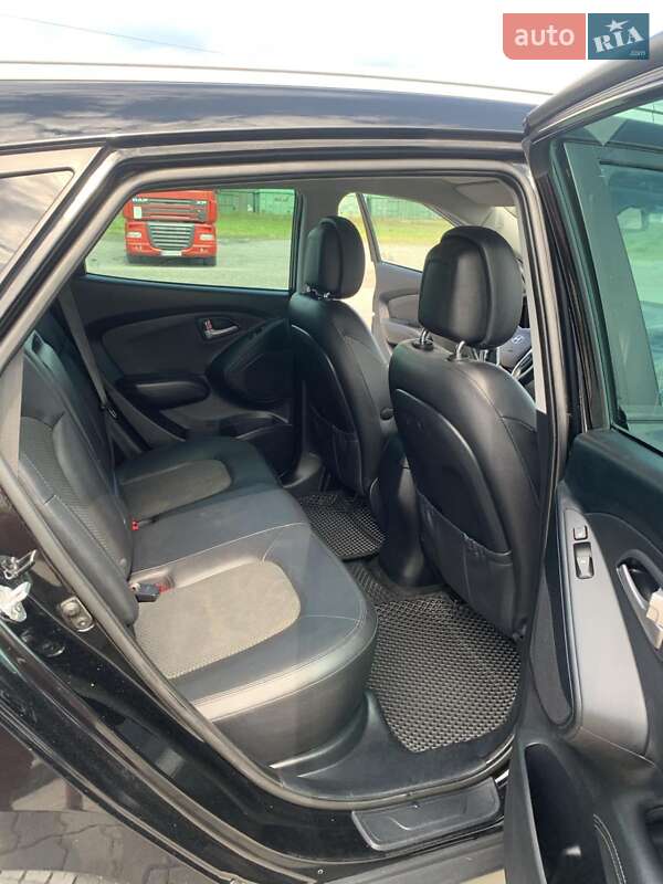 Позашляховик / Кросовер Hyundai ix35 2011 в Новояворівську