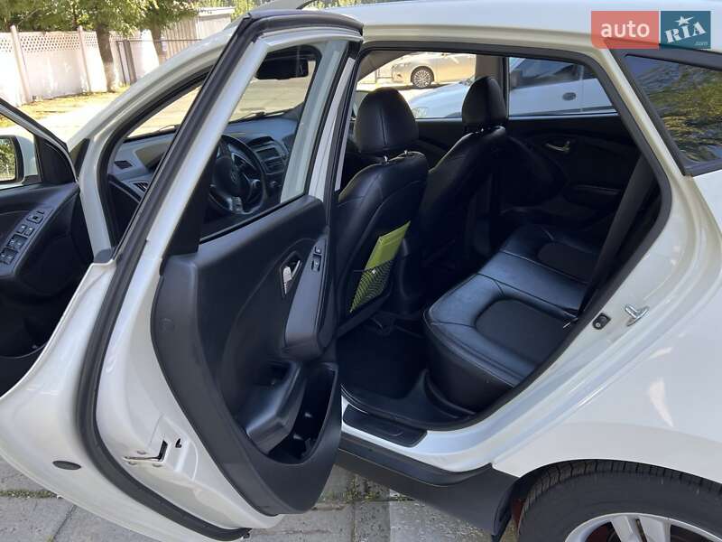 Позашляховик / Кросовер Hyundai ix35 2010 в Києві