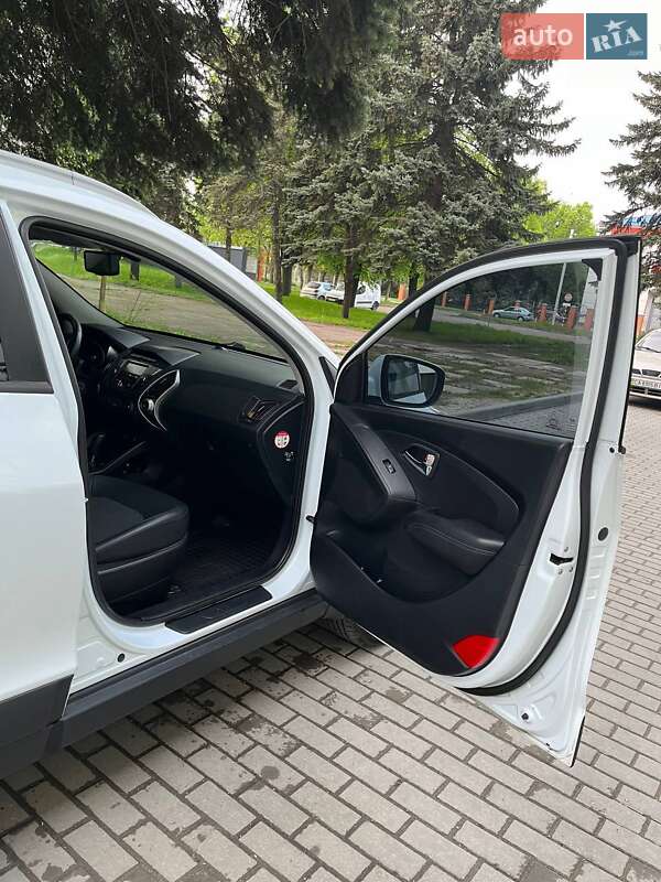 Внедорожник / Кроссовер Hyundai ix35 2011 в Черкассах