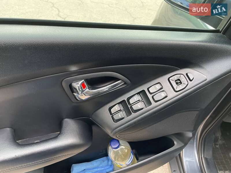 Позашляховик / Кросовер Hyundai ix35 2010 в Вінниці