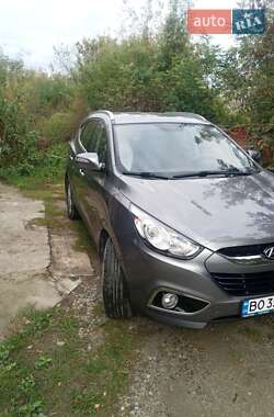 Внедорожник / Кроссовер Hyundai ix35 2013 в 