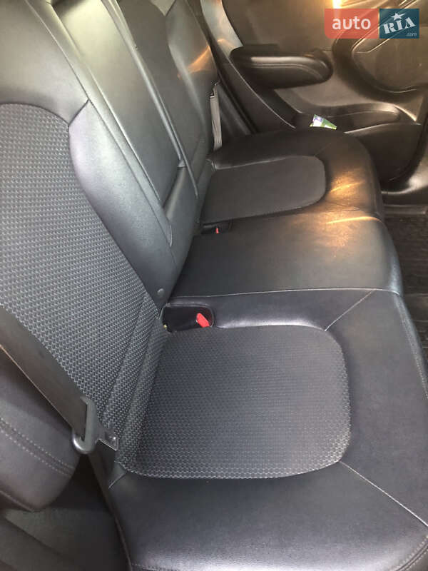 Позашляховик / Кросовер Hyundai ix35 2013 в Києві фото 12 Позашляховик / Кросовер Hyundai ix35 2013 в Києві