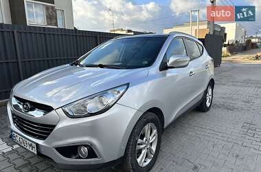 Позашляховик / Кросовер Hyundai ix35 2012 в 