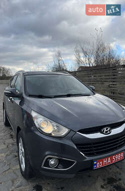 Внедорожник / Кроссовер Hyundai ix35 2011 в Березному