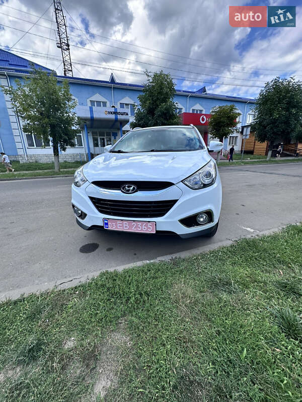 Позашляховик / Кросовер Hyundai ix35 2010 в Рокитному