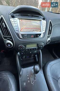 Внедорожник / Кроссовер Hyundai ix35 2012 в Черновцах