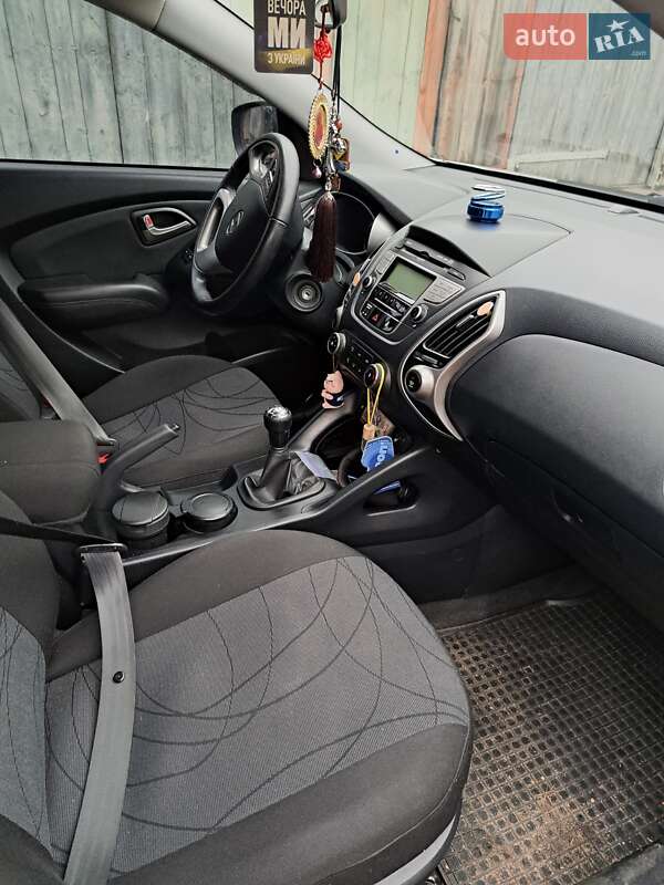 Позашляховик / Кросовер Hyundai ix35 2010 в Дніпрі
