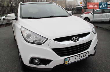 Внедорожник / Кроссовер Hyundai ix35 2012 в 