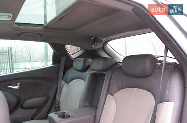 Внедорожник / Кроссовер Hyundai ix35 2012 в 