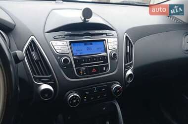 Внедорожник / Кроссовер Hyundai ix35 2013 в 