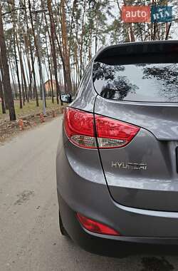 Позашляховик / Кросовер Hyundai ix35 2011 в 