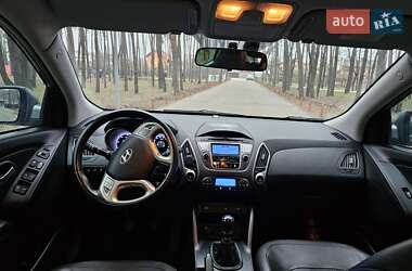 Позашляховик / Кросовер Hyundai ix35 2011 в 