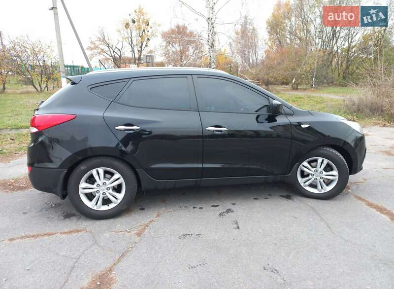 Позашляховик / Кросовер Hyundai ix35 2011 в Києві