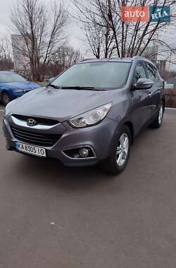 Внедорожник / Кроссовер Hyundai ix35 2011 в 