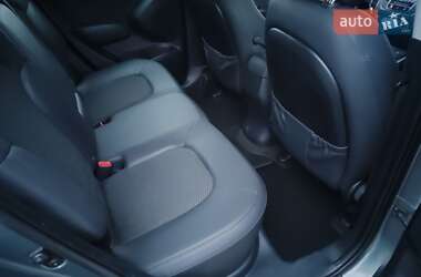 Внедорожник / Кроссовер Hyundai ix35 2011 в 