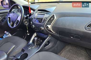 Позашляховик / Кросовер Hyundai ix35 2010 в 