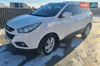 Внедорожник / Кроссовер Hyundai ix35 2011 в 