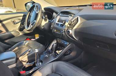 Внедорожник / Кроссовер Hyundai ix35 2011 в 