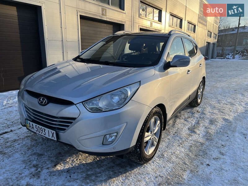 Внедорожник / Кроссовер Hyundai ix35 2010 в Киеве