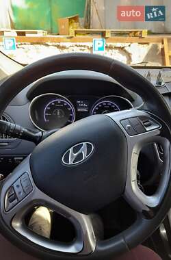 Позашляховик / Кросовер Hyundai ix35 2010 в Києві