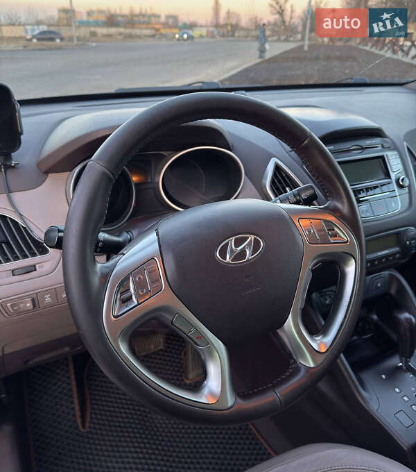Позашляховик / Кросовер Hyundai ix35 2012 в Харкові