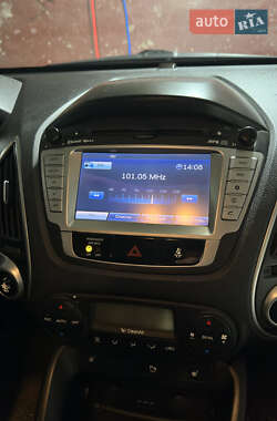 Внедорожник / Кроссовер Hyundai ix35 2011 в 