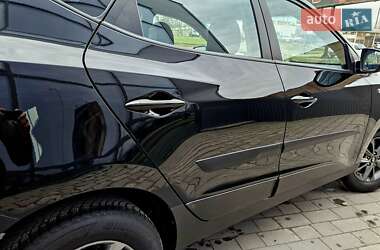 Внедорожник / Кроссовер Hyundai ix35 2014 в 