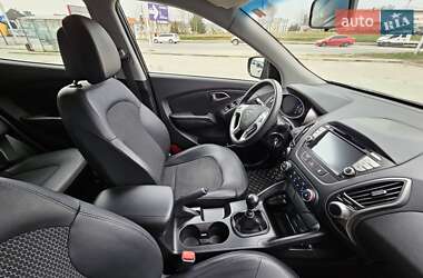 Внедорожник / Кроссовер Hyundai ix35 2014 в 