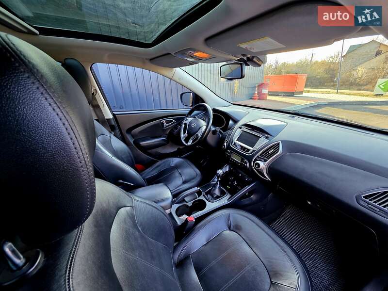 Внедорожник / Кроссовер Hyundai ix35 2010 в Самборе фото 16 Внедорожник / Кроссовер Hyundai ix35 2010 в Самборе