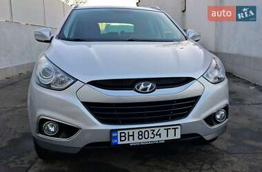 Позашляховик / Кросовер Hyundai ix35 2012 в 