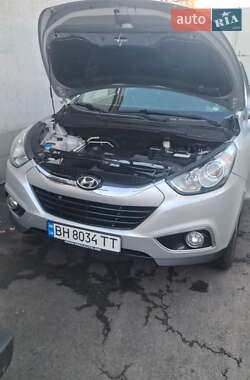 Позашляховик / Кросовер Hyundai ix35 2012 в 