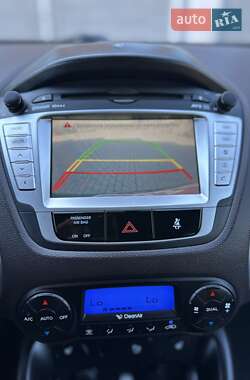 Позашляховик / Кросовер Hyundai ix35 2012 в 