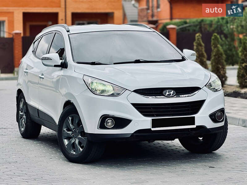 Позашляховик / Кросовер Hyundai ix35 2010 в 
