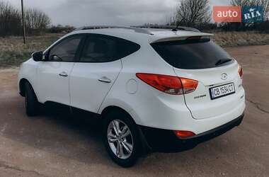 Позашляховик / Кросовер Hyundai ix35 2010 в 