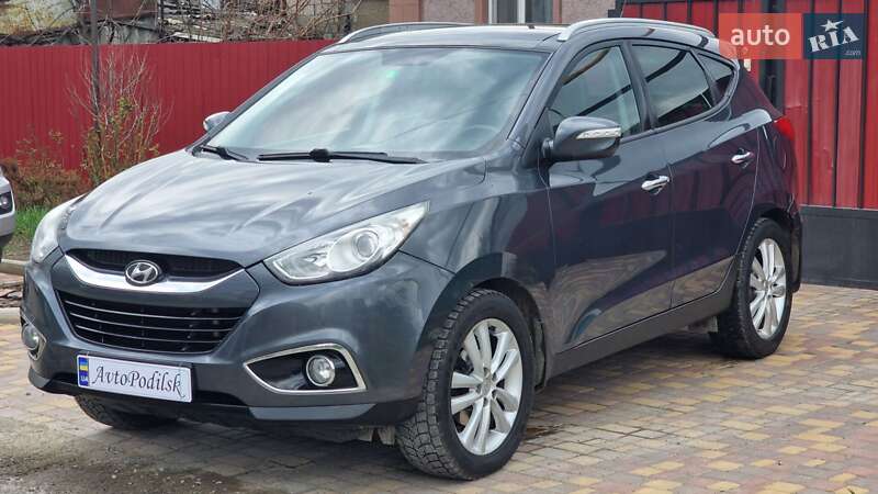 Внедорожник / Кроссовер Hyundai ix35 2010 в 
