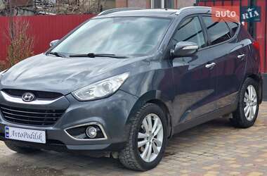 Внедорожник / Кроссовер Hyundai ix35 2010 в 