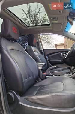 Внедорожник / Кроссовер Hyundai ix35 2012 в 