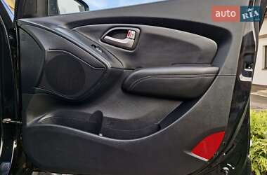 Внедорожник / Кроссовер Hyundai ix35 2012 в 
