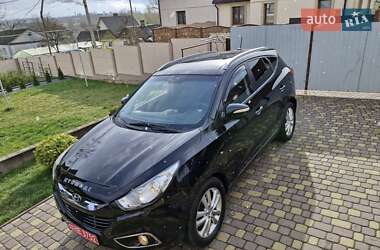 Внедорожник / Кроссовер Hyundai ix35 2012 в 