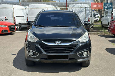 Внедорожник / Кроссовер Hyundai ix35 2010 в 