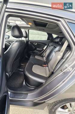 Внедорожник / Кроссовер Hyundai ix35 2011 в 