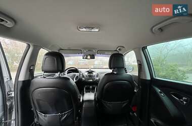 Позашляховик / Кросовер Hyundai ix35 2010 в 