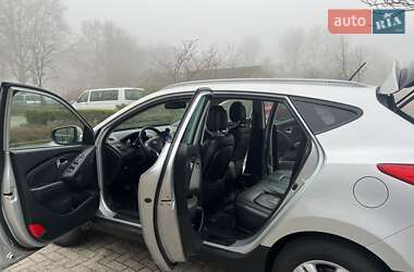 Позашляховик / Кросовер Hyundai ix35 2010 в 
