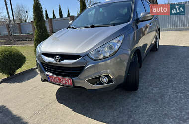 Позашляховик / Кросовер Hyundai ix35 2013 в 