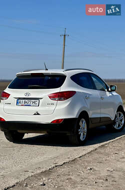 Позашляховик / Кросовер Hyundai ix35 2011 в 