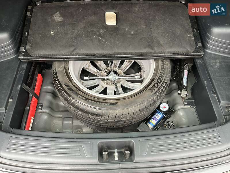 Позашляховик / Кросовер Hyundai ix35 2011 в Івано-Франківську