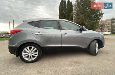 Внедорожник / Кроссовер Hyundai ix35 2013 в 